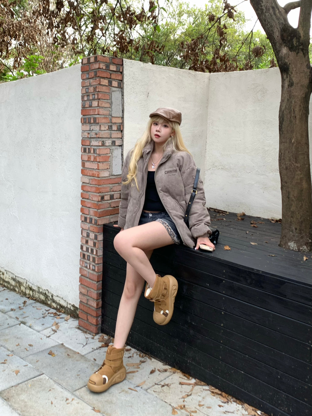 -지각- 113 BROWN